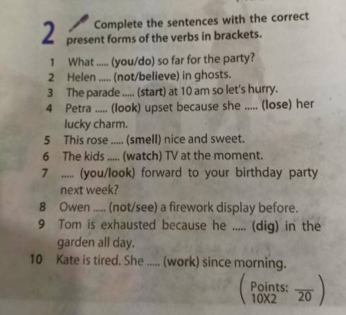 Complete the sentence with the correct present forms of the verbs in brackets.